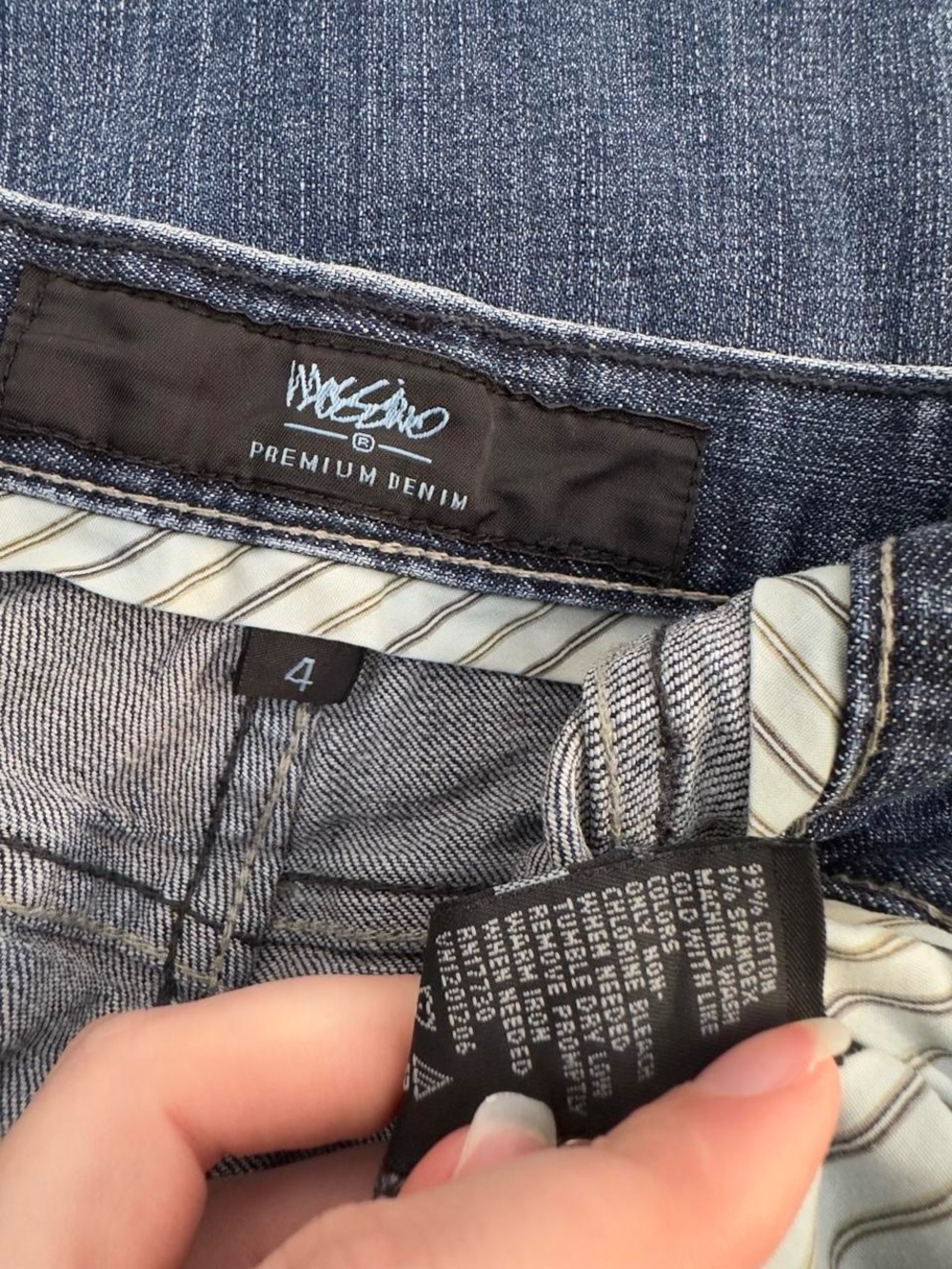 Mossimo Low Rise Bootcut Jeans - Picture 7 of 8